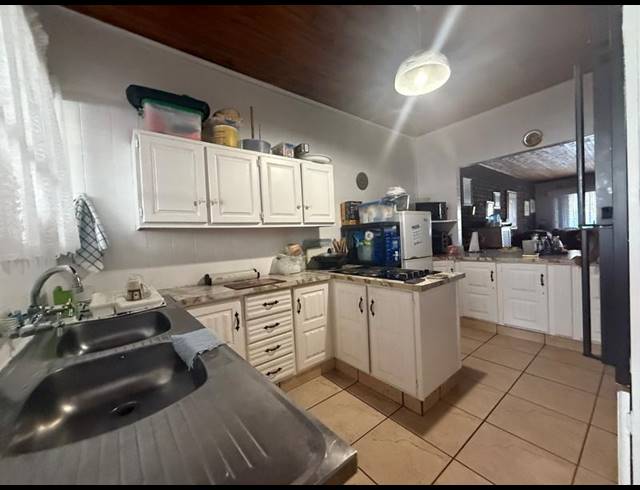 2 BEDROOM TOWNHOUSE FOR SALE IN FLORA GARDENS